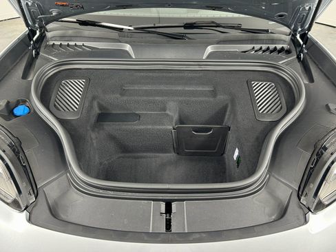 Used 2025 Porsche Macan 4S Electric image 35