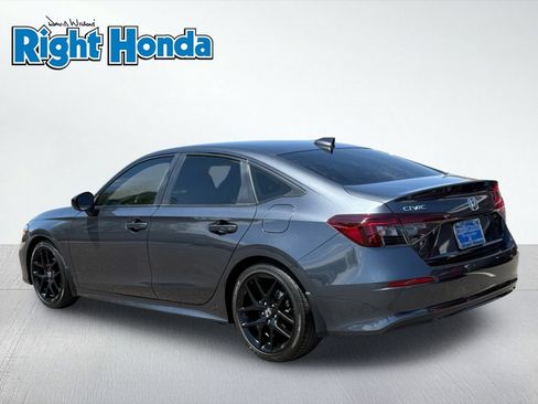 Used 2025 Honda Civic Sport image 4