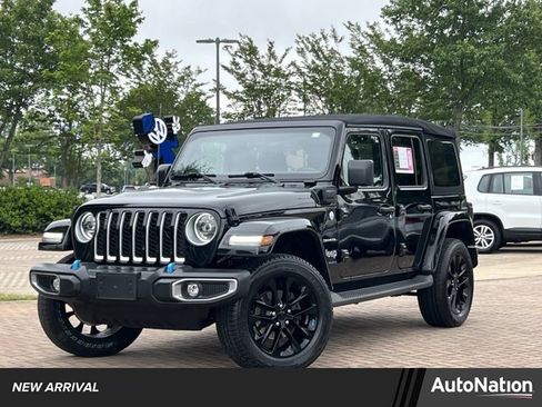 Used 2023 Jeep Wrangler Unlimited Sahara w/ Cold Weather Group AWD/4WD image 1