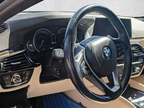 Used 2018 BMW 530e image 3