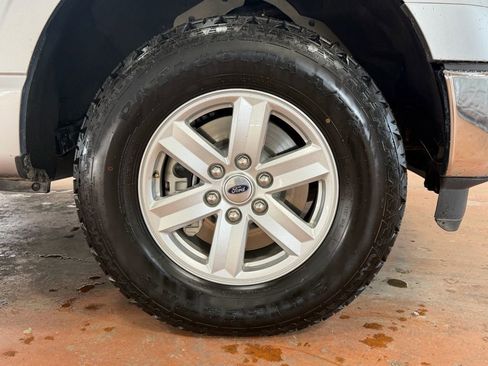 Used 2022 Ford F150 XLT w/ Trailer Tow Package image 8