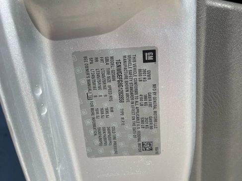 Used 2016 Chevrolet Express 2500 LS image 46