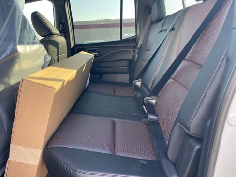 New 2026 Honda Ridgeline Black Edition image 13