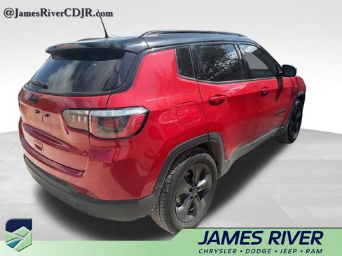 Used 2019 Jeep Compass Latitude FWD image 6