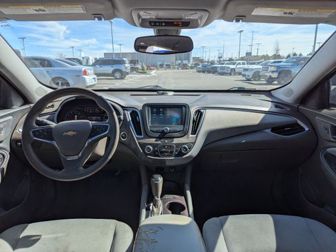 Used 2018 Chevrolet Malibu LS image 27