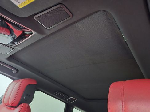 Used 2021 Land Rover Range Rover Sport HST image 11