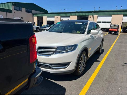 Used 2016 Lincoln MKX Reserve w/ Equipment Group 102A AWD/4WD image 1