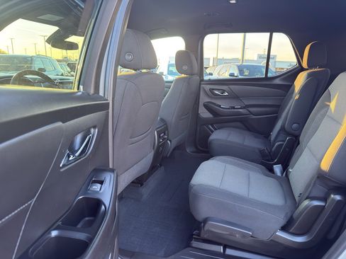 Used 2023 Chevrolet Traverse LT w/ Midnight/Sport Edition image 30