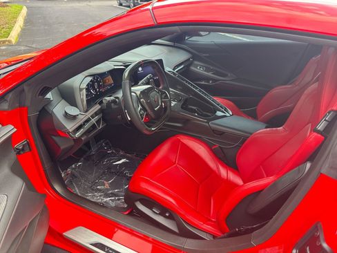 Used 2021 Chevrolet Corvette Stingray Coupe w/ Z51 Performance Package RWD image 7