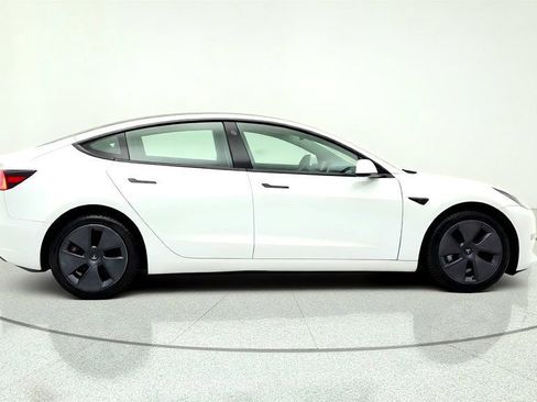 Used 2023 Tesla Model 3 Standard Range RWD image 4