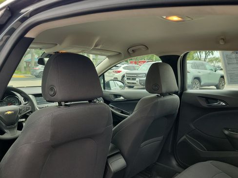 Used 2018 Chevrolet Cruze LT FWD image 13
