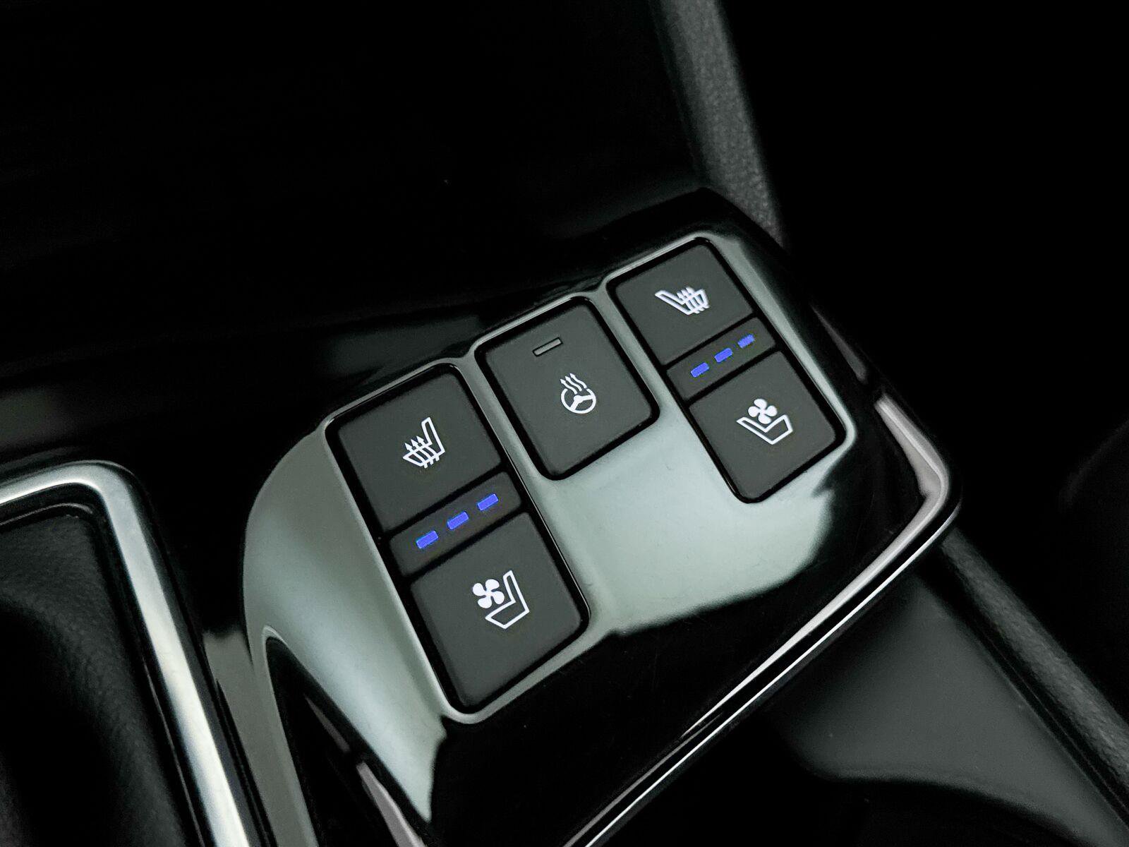 Used 2024 Kia Sportage SX FWD image 28