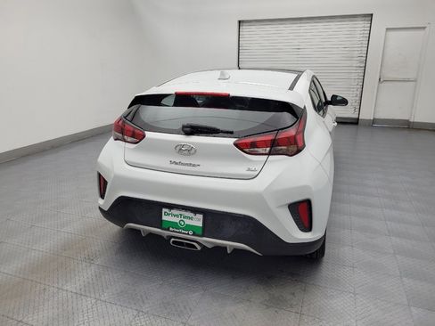 Used 2020 Hyundai Veloster 2.0 Premium image 7