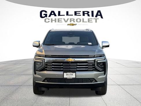 New 2026 Chevrolet Suburban Premier image 3