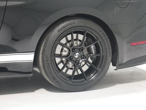 Certified 2020 Ford Mustang Shelby GT350 w/ Technology Package image 24