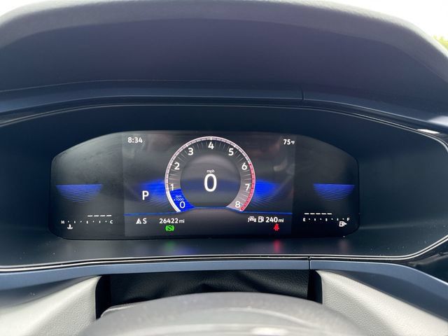 Used 2023 Volkswagen Taos SE w/ Panoramic Sunroof Package FWD image 11