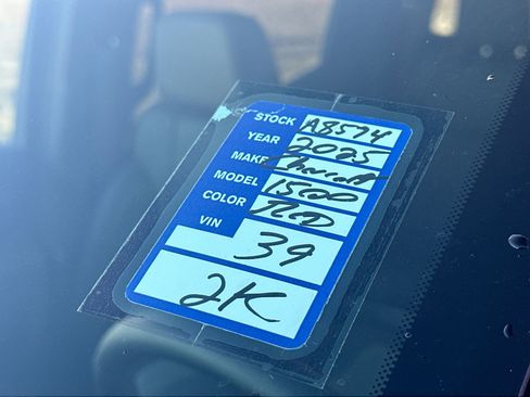 Used 2025 Chevrolet Silverado 1500 ZR2 image 24