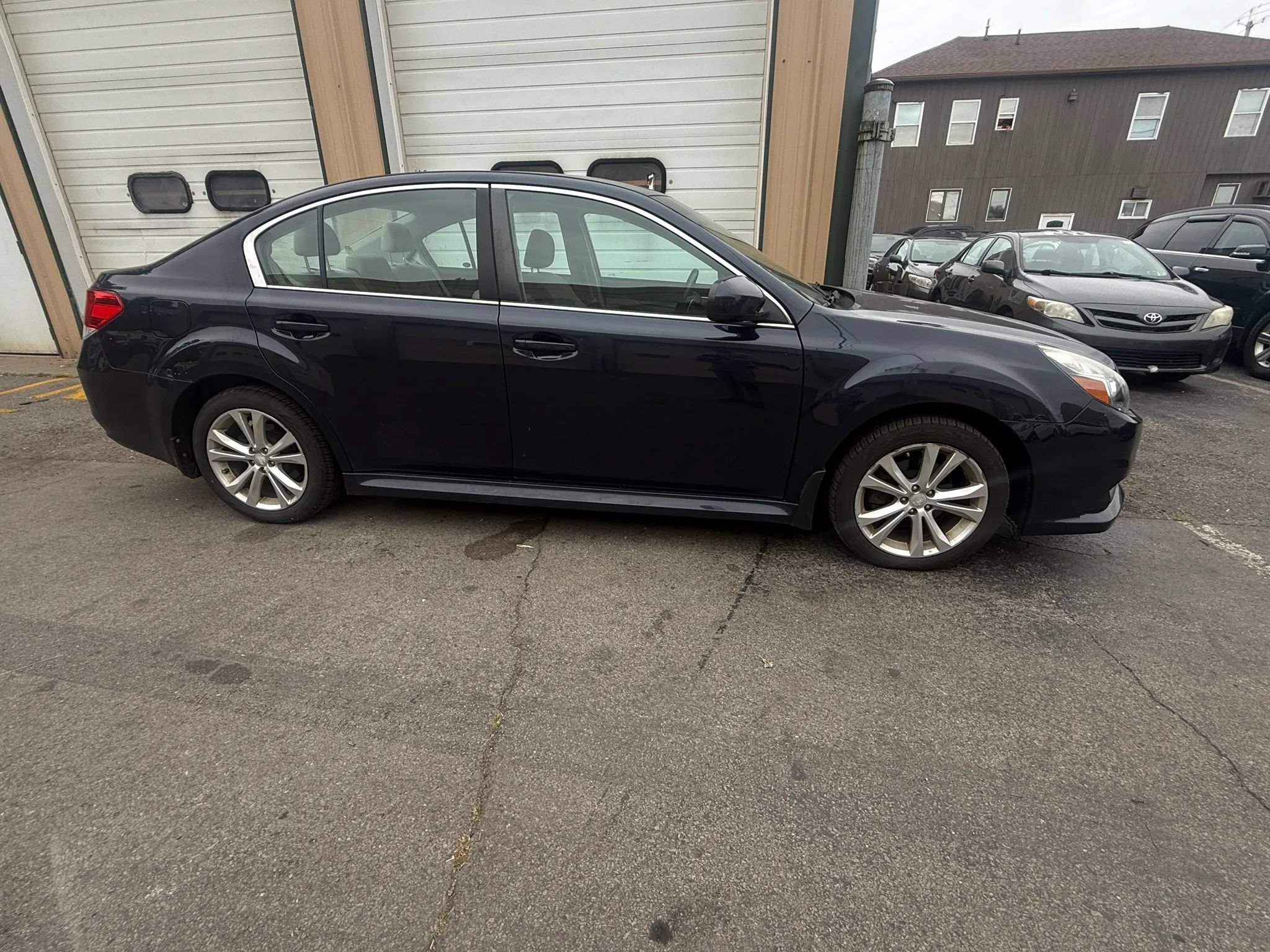 Used 2014 Subaru Legacy 2.5i Premium AWD/4WD image 3