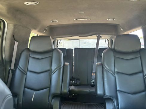 Used 2017 Cadillac Escalade Platinum AWD/4WD image 23
