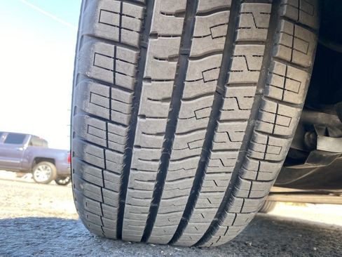 Used 2023 Tesla Model 3 Standard Range image 18