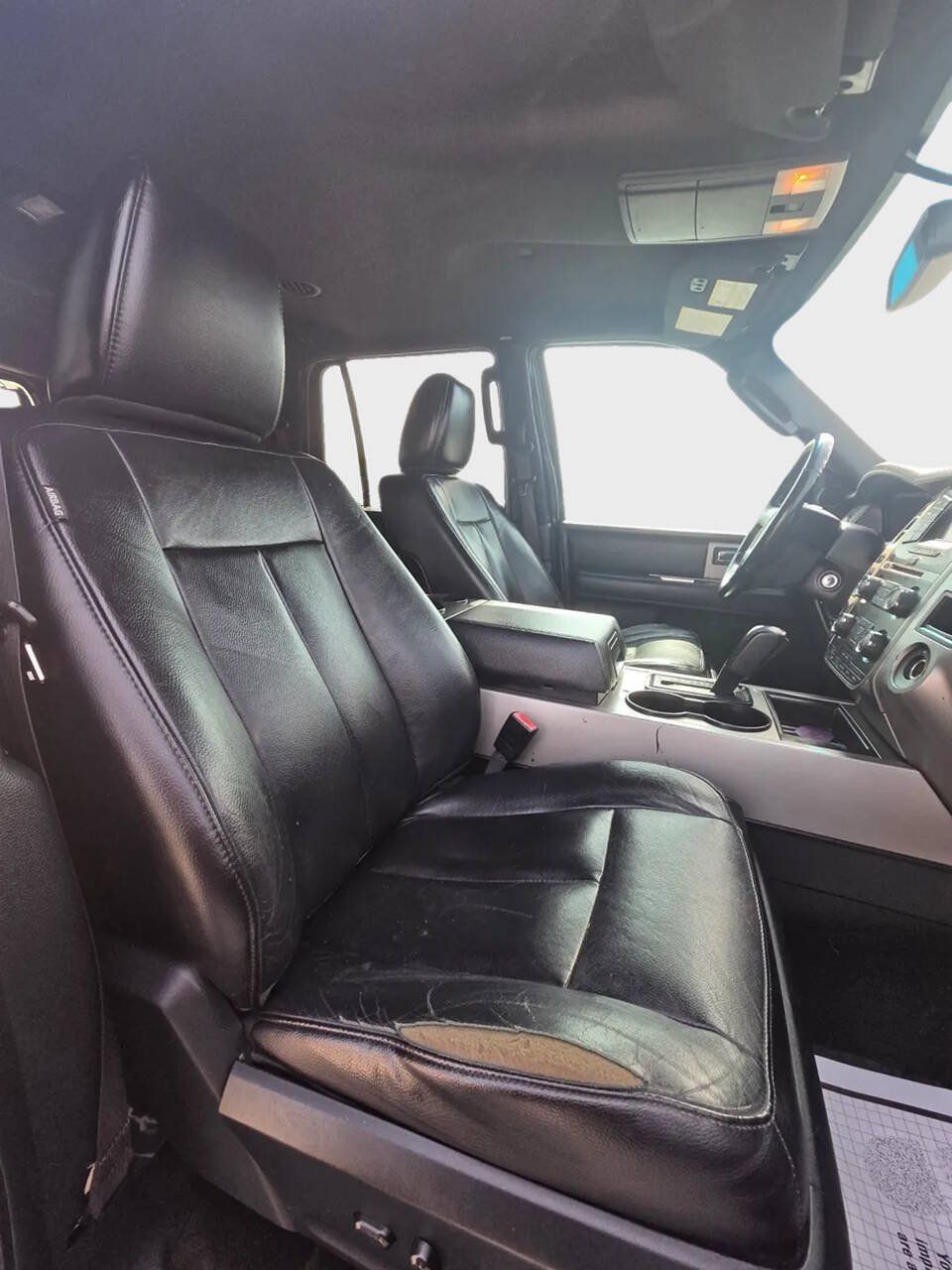 Used 2015 Ford Expedition XLT w/ Equipment Group 201A RWD image 11