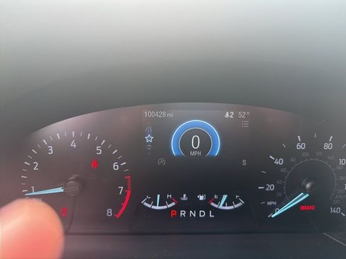 Used 2020 Ford Escape SE image 6