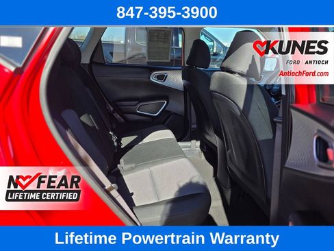 Used 2025 Kia Soul LX w/ LX Technology Package FWD image 26