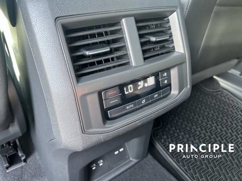 Used 2023 Volkswagen Atlas SE AWD/4WD image 30