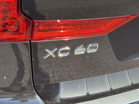 Used 2022 Volvo XC60 T8 Inscription Expression w/ Protection Package Premier image 30