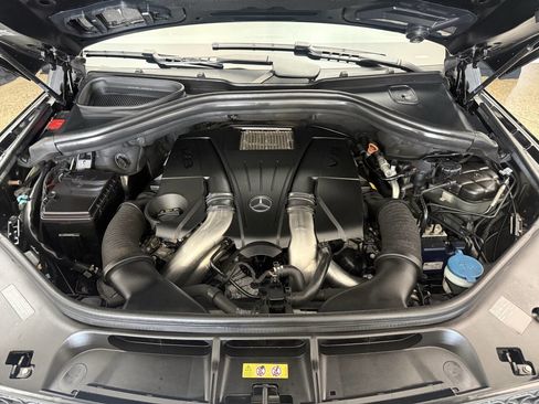 Used 2013 Mercedes-Benz GL 450 GL 450 4MATIC AWD 4dr SUV image 32