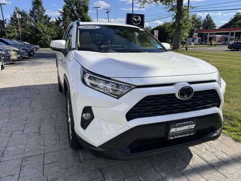 Used 2020 Toyota RAV4 XLE Premium AWD/4WD image 16