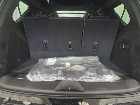 Used 2026 Cadillac Escalade Sport image 16