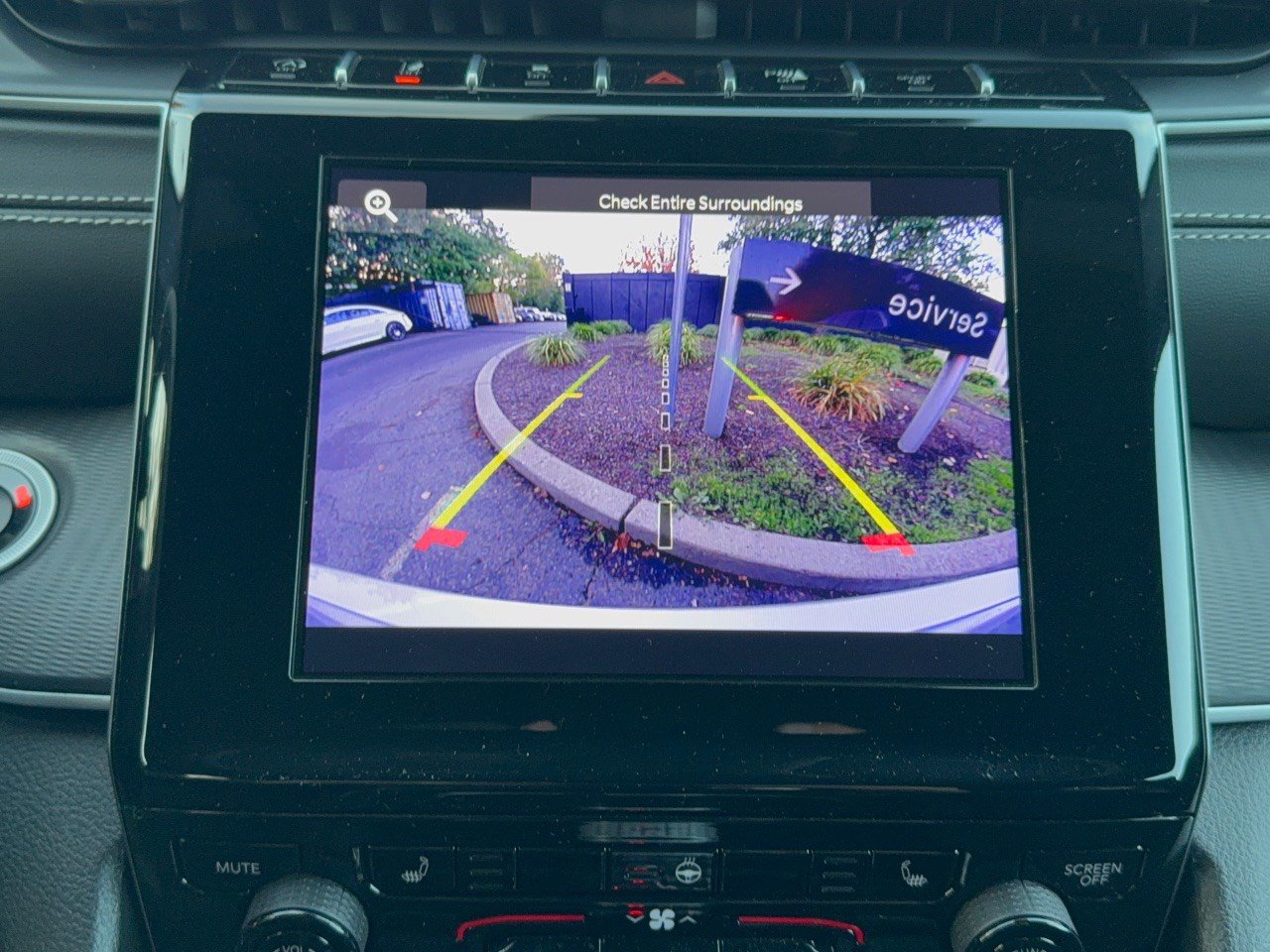 Used 2024 Jeep Grand Cherokee Altitude AWD/4WD image 24