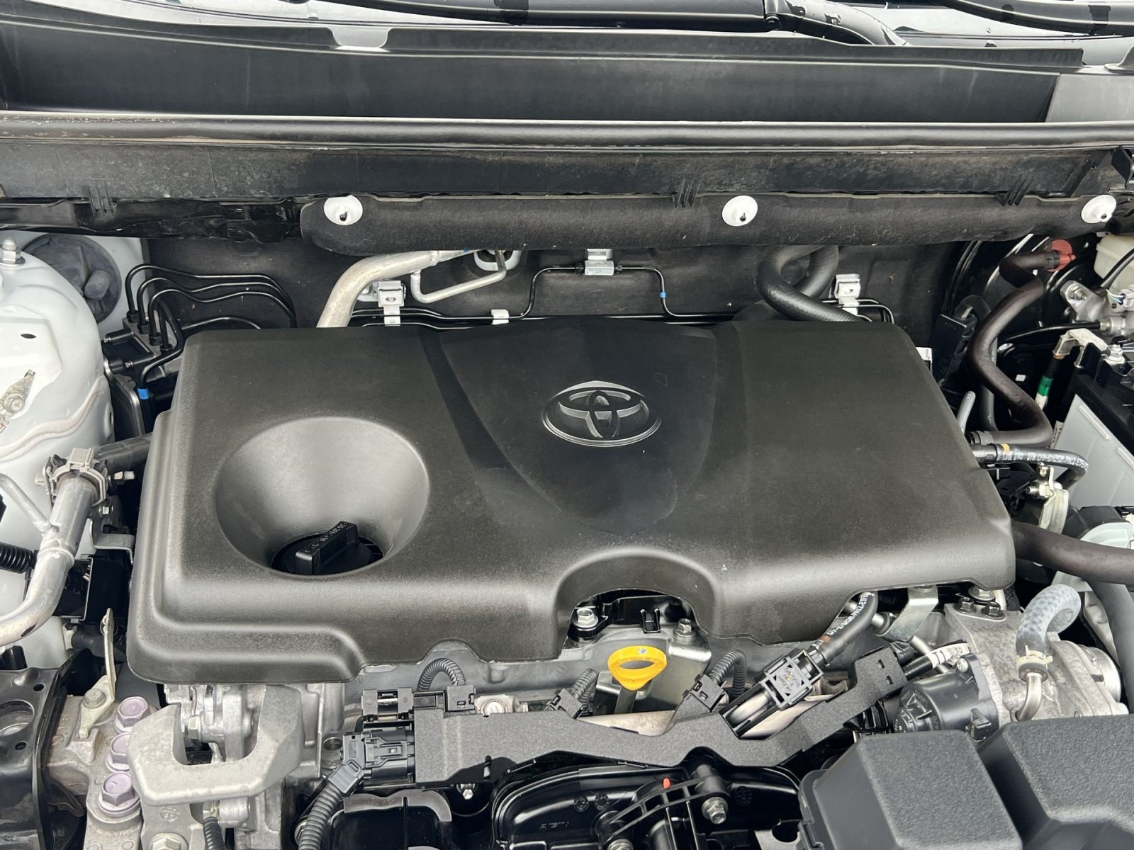 Used 2025 Toyota RAV4 LE AWD/4WD image 29