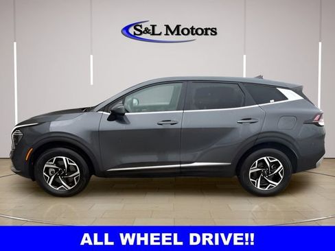 Used 2025 Kia Sportage LX AWD/4WD image 4