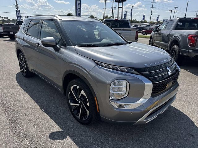 Used 2022 Mitsubishi Outlander SEL FWD image 3