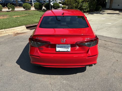 Used 2023 Honda Civic Sport image 9