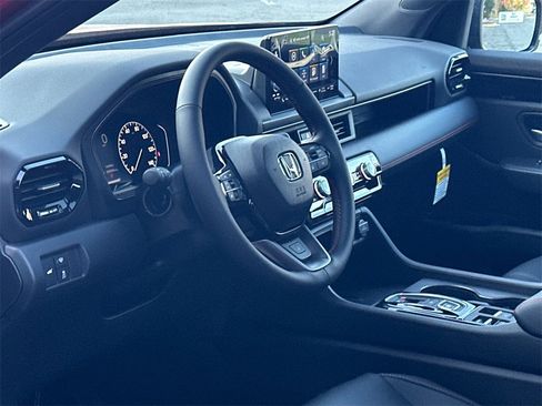 New 2025 Honda Pilot TrailSport image 15