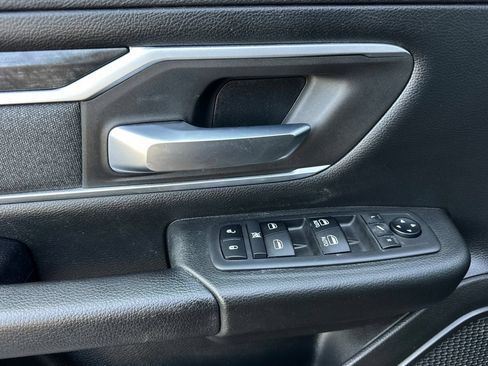 Used 2019 RAM 1500 Big Horn AWD/4WD image 10