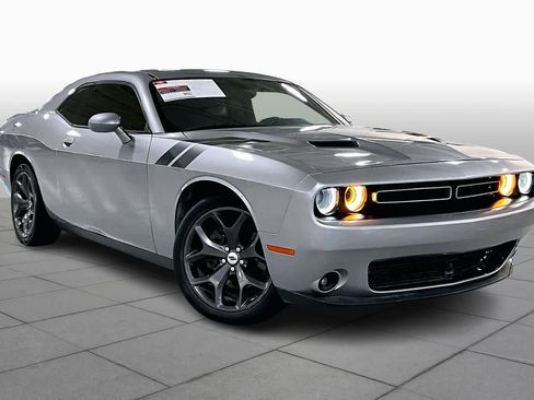 Used 2018 Dodge Challenger SXT Plus image 2