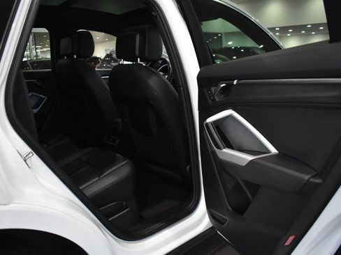 Used 2023 Audi Q3 2.0T Premium image 27