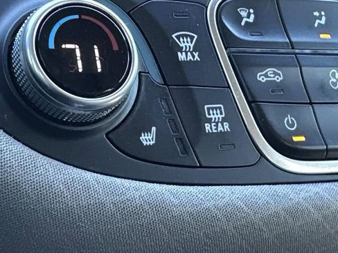 Used 2020 Chevrolet Malibu LT image 31