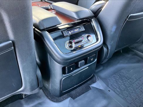 Used 2021 Lincoln Navigator Reserve image 33