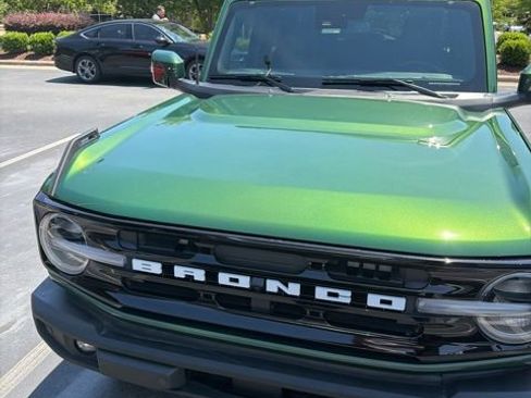 Used 2024 Ford Bronco Outer Banks AWD/4WD image 1