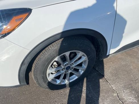 Used 2022 Ford Escape SE image 10