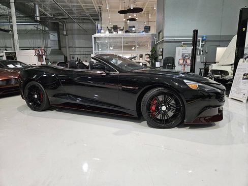 Used 2014 Aston Martin Vanquish Volante image 22