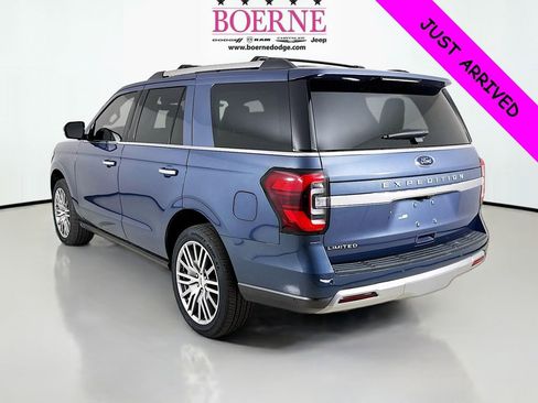 Used 2022 Ford Expedition Limited image 5