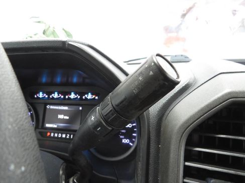 Used 2022 Ford F250 XL w/ Power Equipment Group RWD image 17