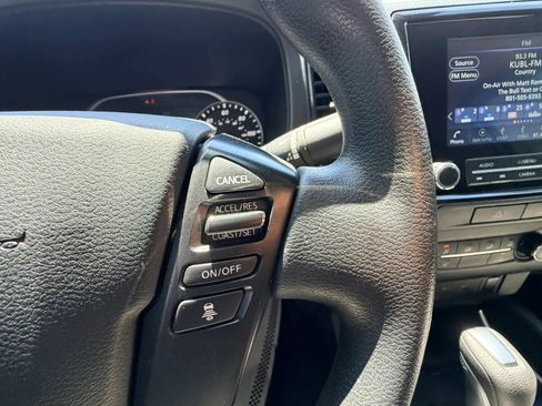 Used 2022 Nissan Frontier SV w/ Technology Package AWD/4WD image 14