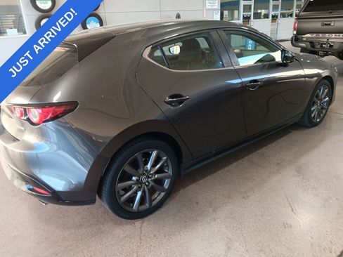 Used 2022 MAZDA MAZDA3 s image 3